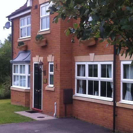 Arden Guest House B&B - Nec Birmingham - Birmingham Airport Bickenhill Bagian luar foto